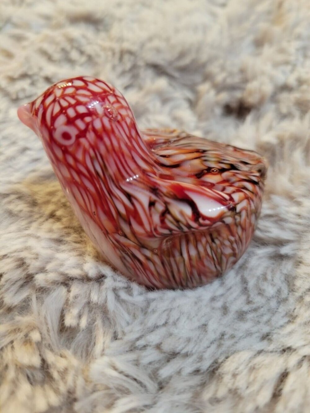 Latticino Style Glass Art Bird Red White Rainbow Sitting Bird Short Tail 2x1.5in